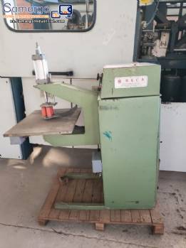 M�quina semi autom�tica caja soldadura electr�nica