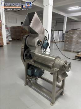 Extractora trituradora de pulpa para zumos de frutas 500 kg por hora.