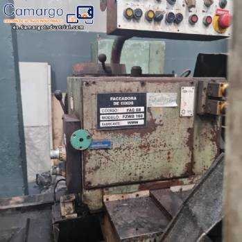 M�quina de centrado y refrentado de ejes WMW