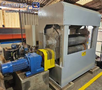 M�quina calandrada para papel reciclado con rollos de 1200 mm, Metal Service CAP-1600
