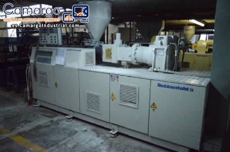 Extrusora de pl�stico de doble hilo Battenfeld