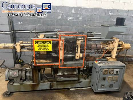 M�quina de moldeo por inyecci�n de pl�stico R5