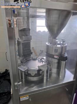Taponadora autom�tica en acero inoxidable para c�psulas 0 y 00 hasta 120.000 c�psulas/hora.