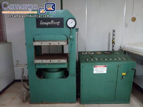 Prensa hidr�ulica calentada 25 t Siempelkamp