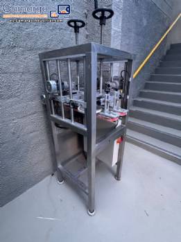 M�quina tapadora de discos de fricci�n de torsi�n PRYMAXX