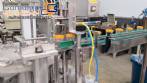 M�quina rotativa de llenado y dosificaci�n con unidad de taponado y sellado para vasos y botellas, con capacidad para 2.000 unidades.