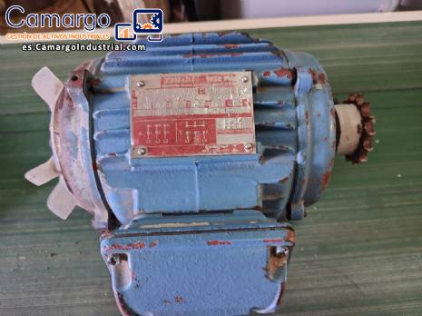 Motor de inducci�n trif�sico WEG de 1 HP