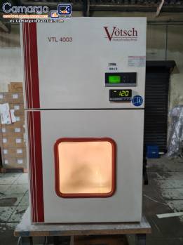 Cámara climática interna de sobremesa Vötsch de 34 litros, fabricada en acero inoxidable. Cámara climática interna de sobremesa Vötsch de 34 litros, fabricada en acero inoxidable.
